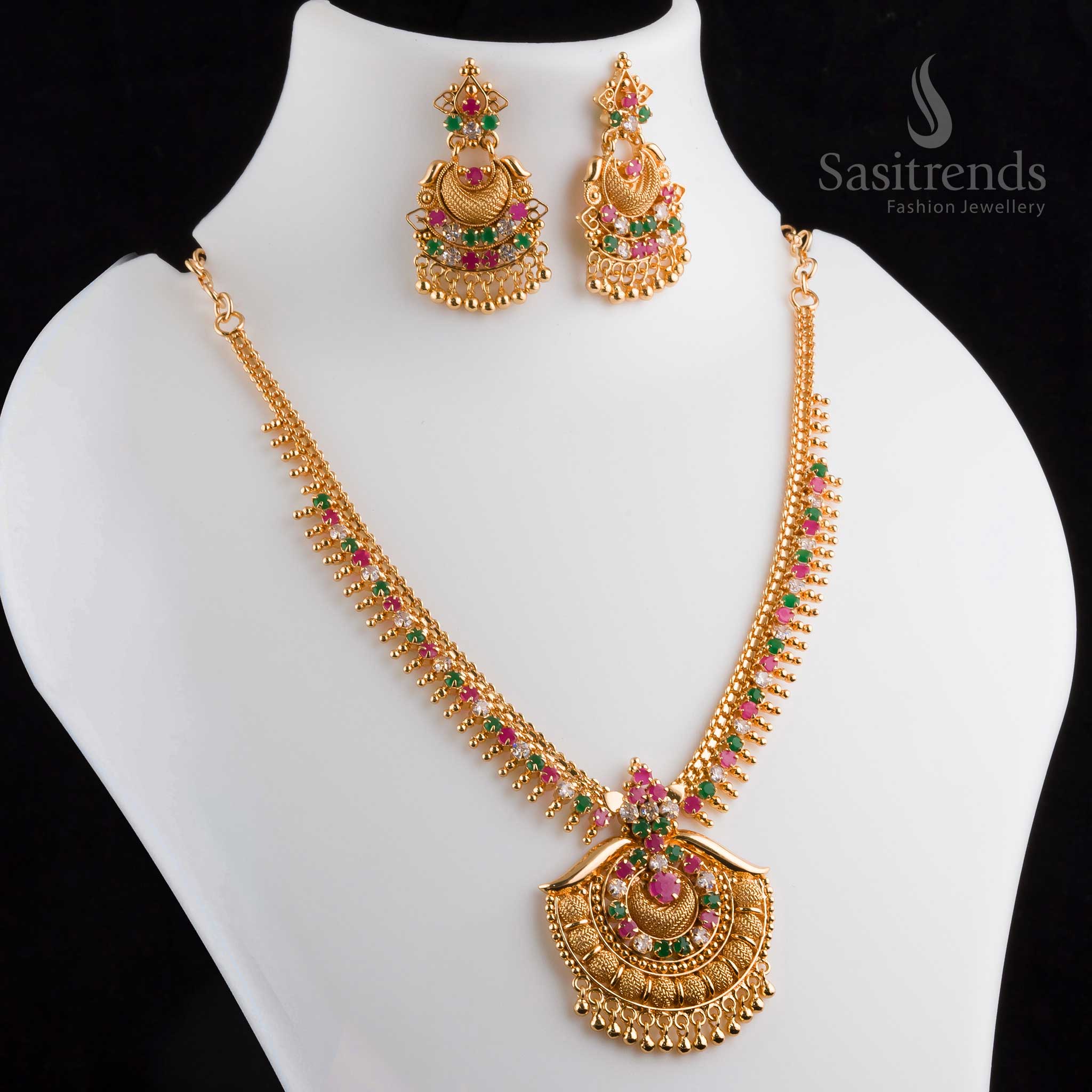 Sasitrends Traditional Tilak Pendant Necklace Set - Elegance Redefined - Image 5