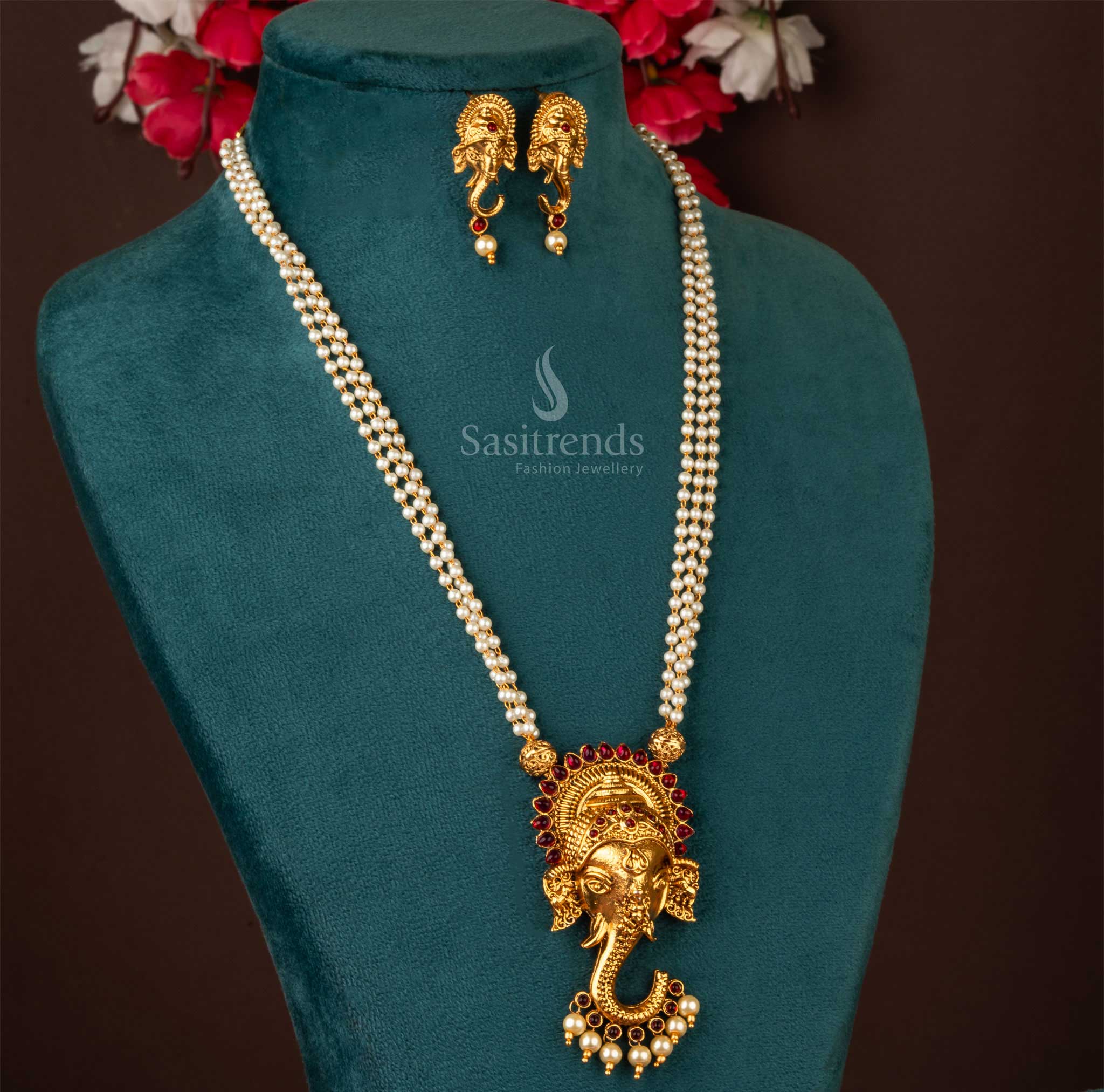 Divine Elegance: Traditional Classic Matte Gold Plated Lord Ganesh Temple Necklace Jewellery Set - Image 2