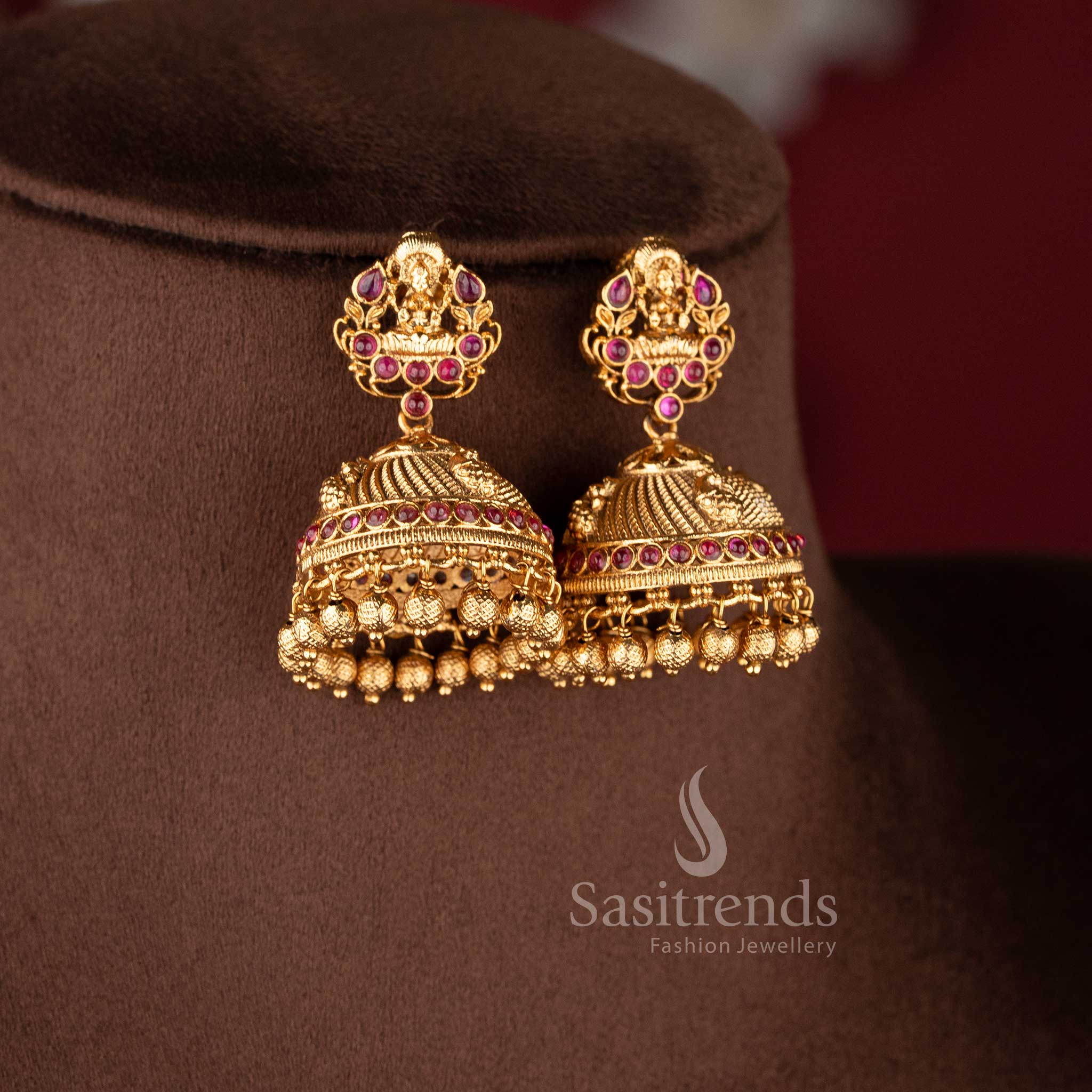 Grand Heritage Temple Lakshmi Peacock Bridal Wear Matte Gold Plated Necklace Set – Sasitrends - Image 9