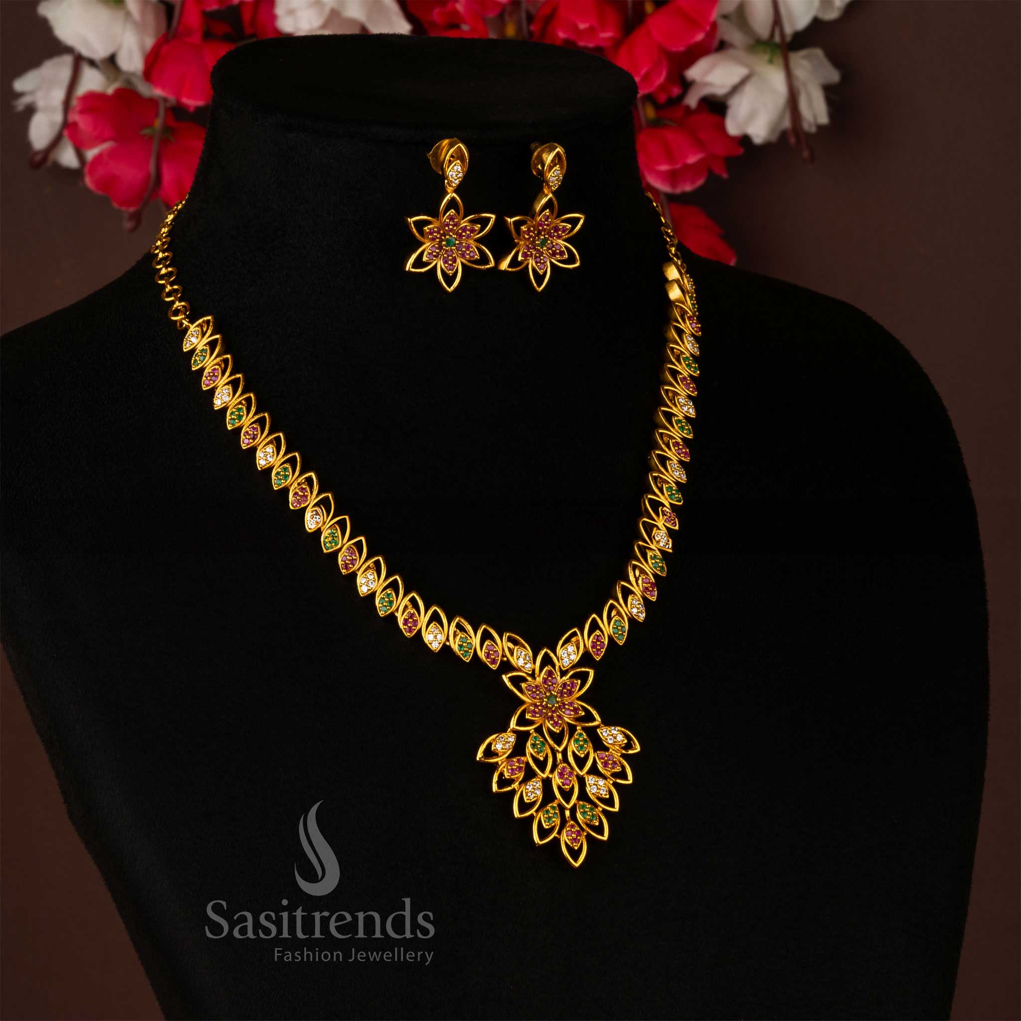 Sasitrends - Traditional Temple Matte Gold Sparkling Flower Pendant Necklace Jewellery Set - Image 4