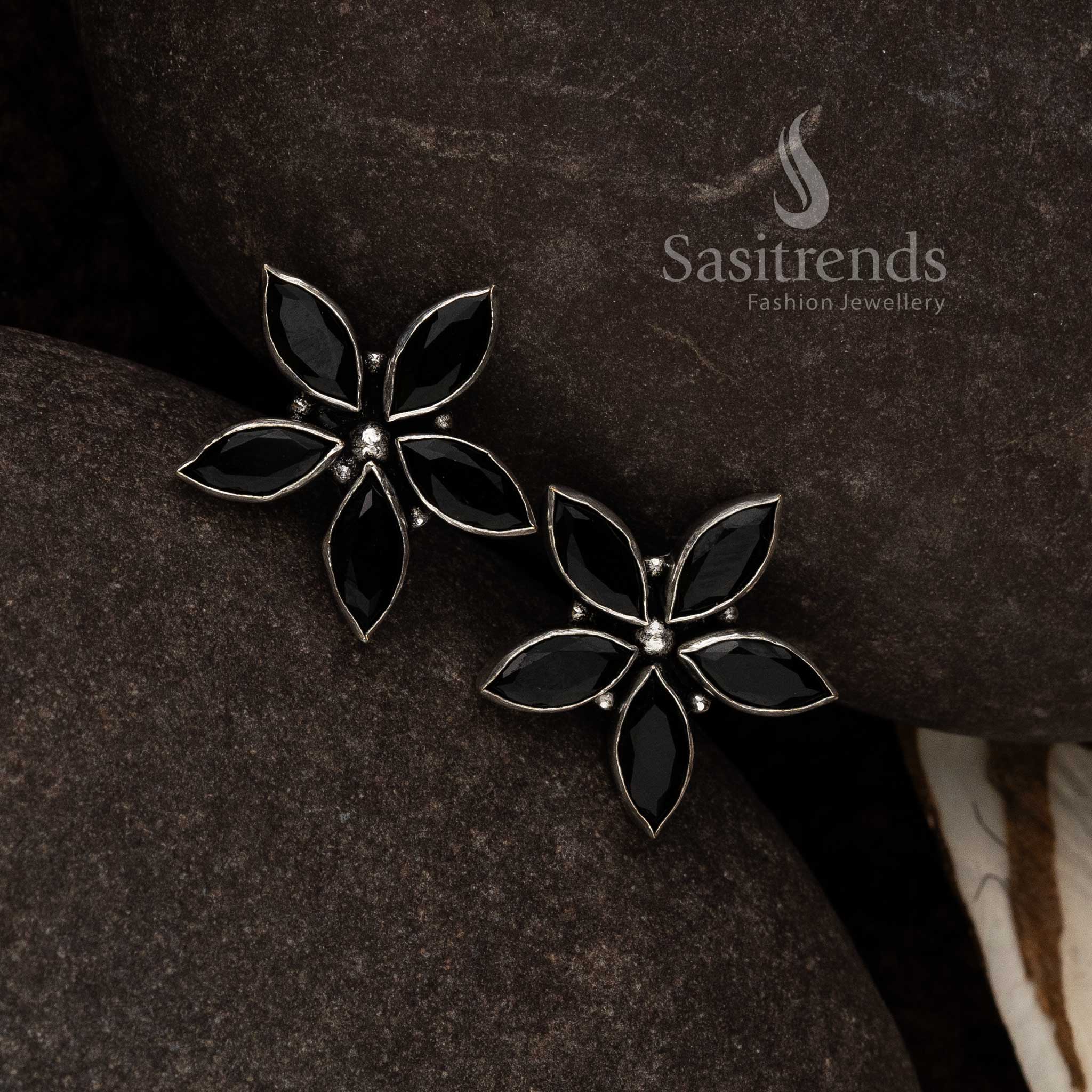 Sasitrends - Exquisite Oxidised Marquise Floral Earrings - Image 14