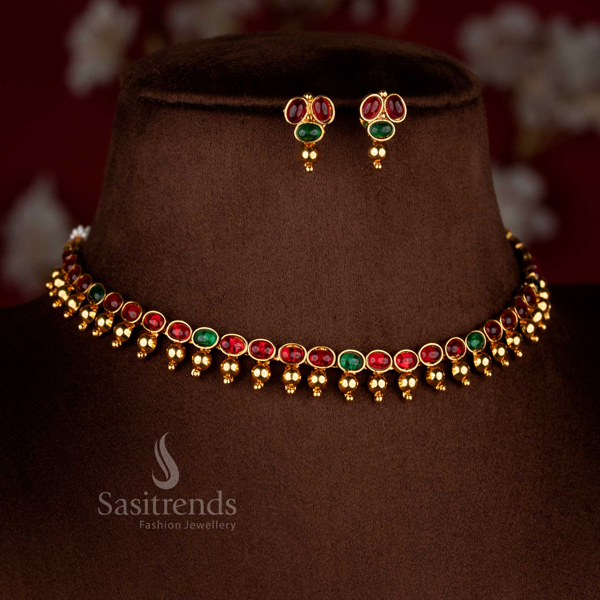 Classic Antique Matte Gold Plated Mullapoo Jasmine Bud Stone and Pearl with Golden Balls Temple Necklace Jewellery Set for Festive & Traditional Celebrations - Image 3