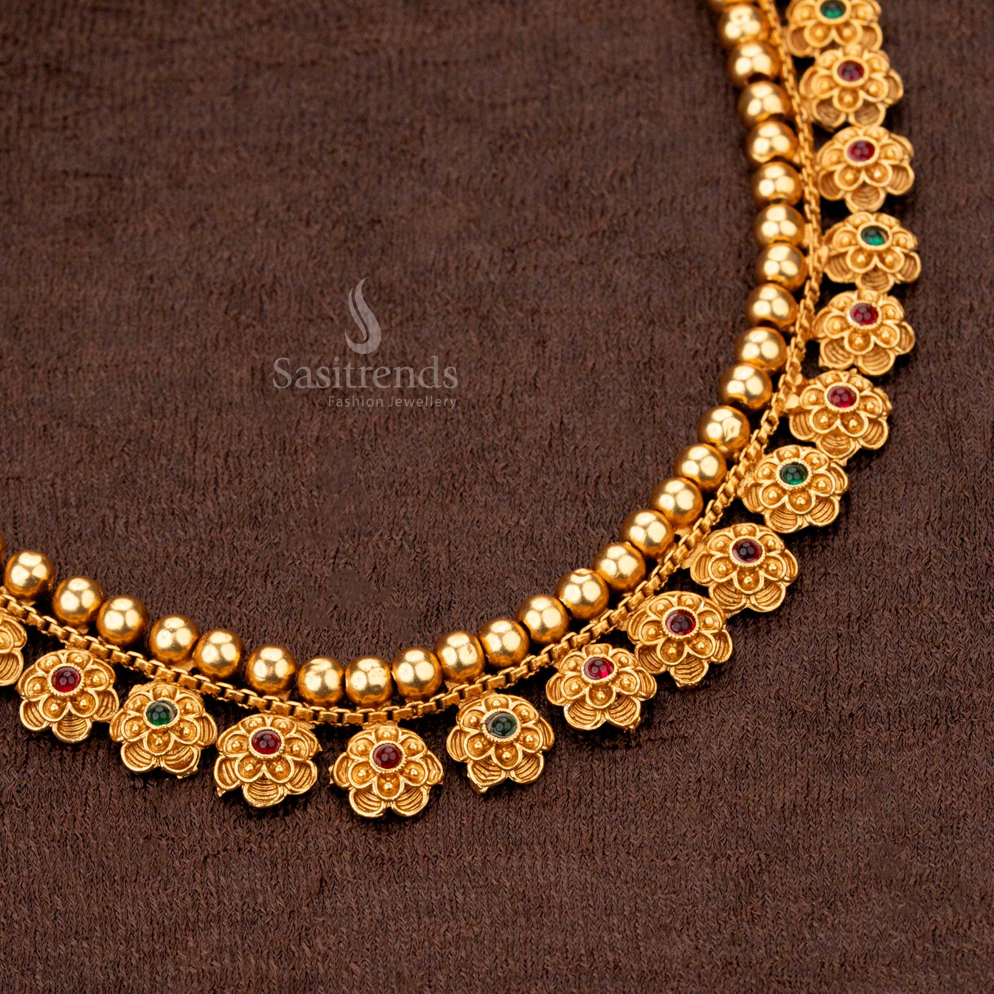 Elegant Classic Temple Matte Gold-Plated Necklace Jewellery Set with Layered Flower Motifs - Sasitrends - Image 3