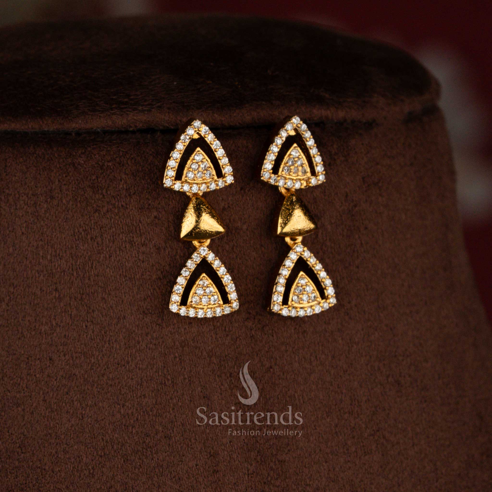 Temple Matte Gold Polished Necklace Jewellery Set with AD Stone | Sasitrends - Image 10