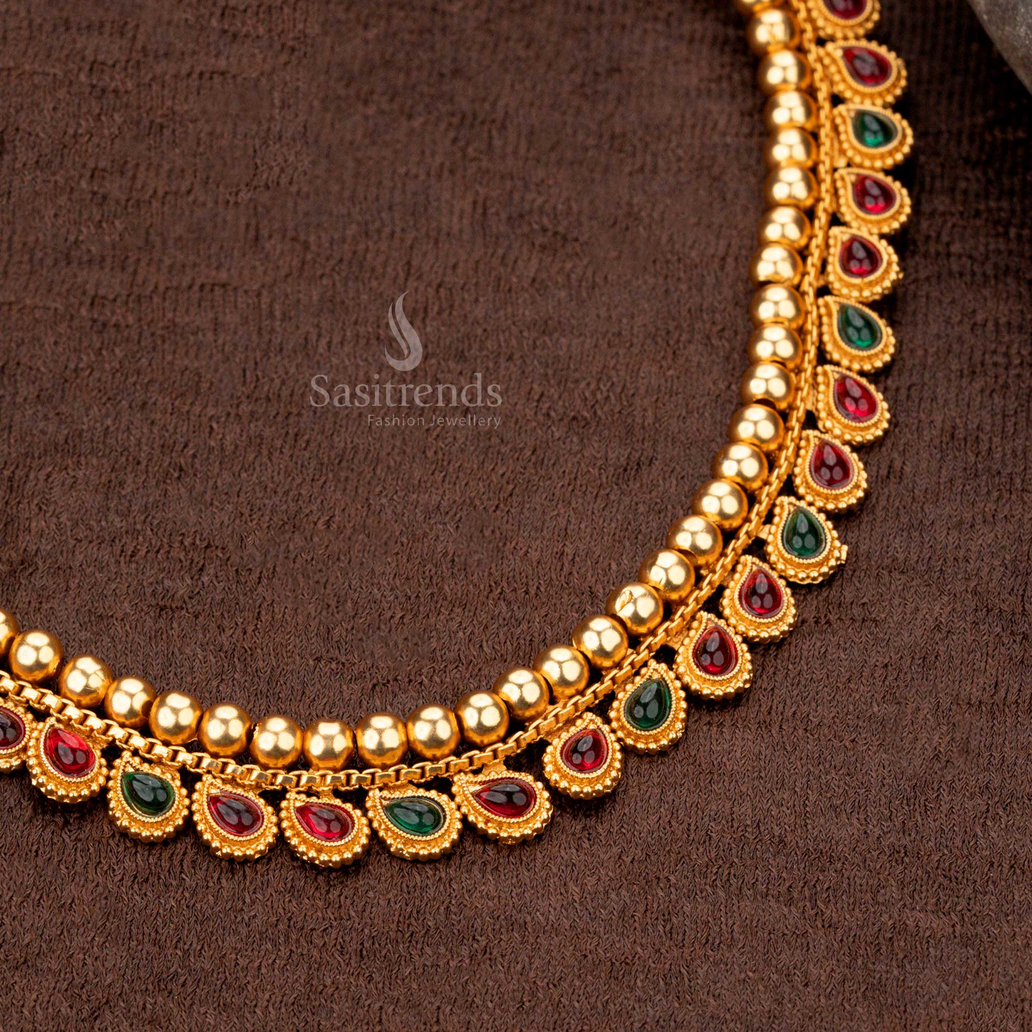 Exquisite Classic Temple Matte Gold-Plated Necklace Jewellery Set with Teardrop Motifs and Beaded Detailing -Affordable - Sasitrends - Image 2