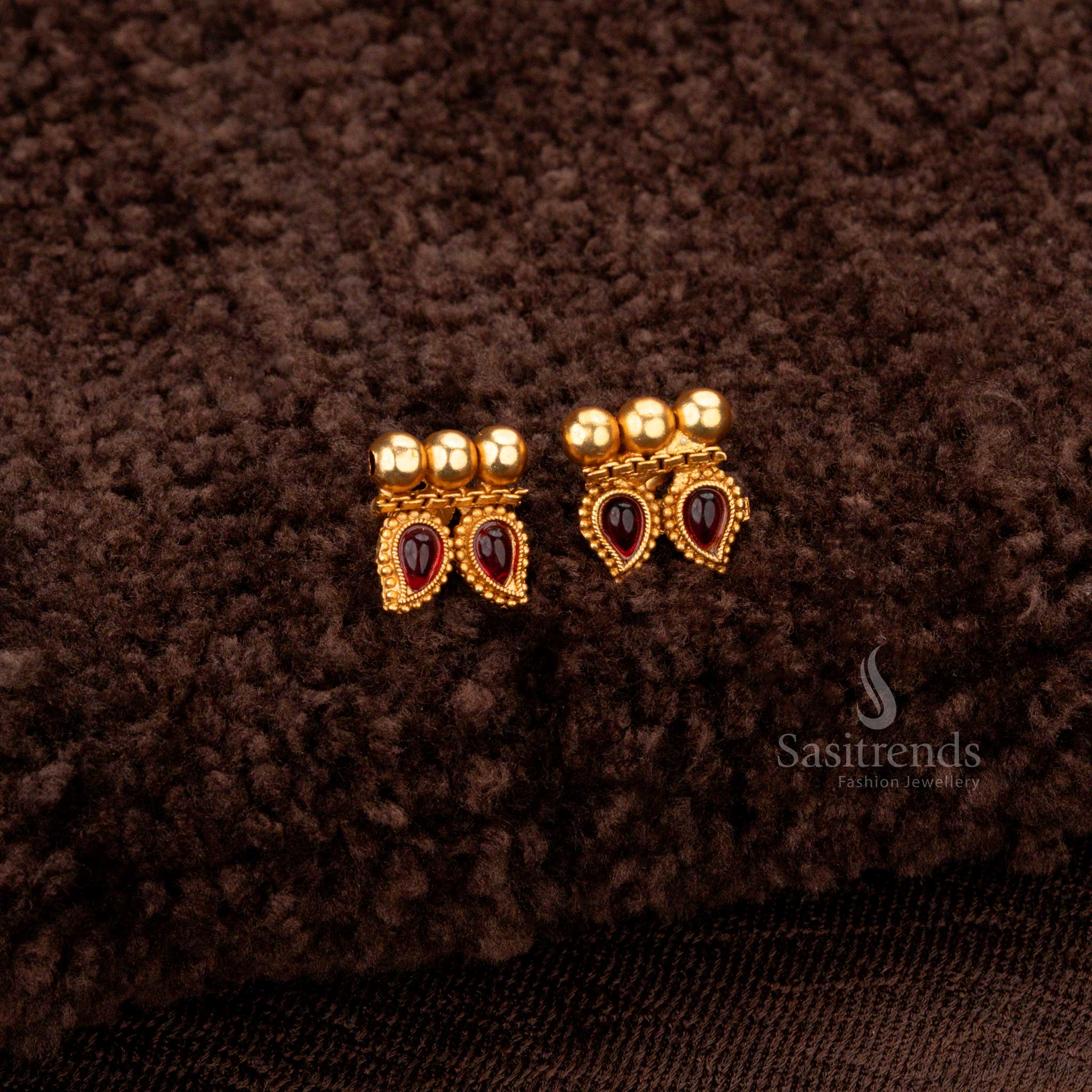 Exquisite Classic Temple Matte Gold-Plated Necklace Jewellery Set with Teardrop Motifs and Beaded Detailing -Affordable - Sasitrends - Image 3