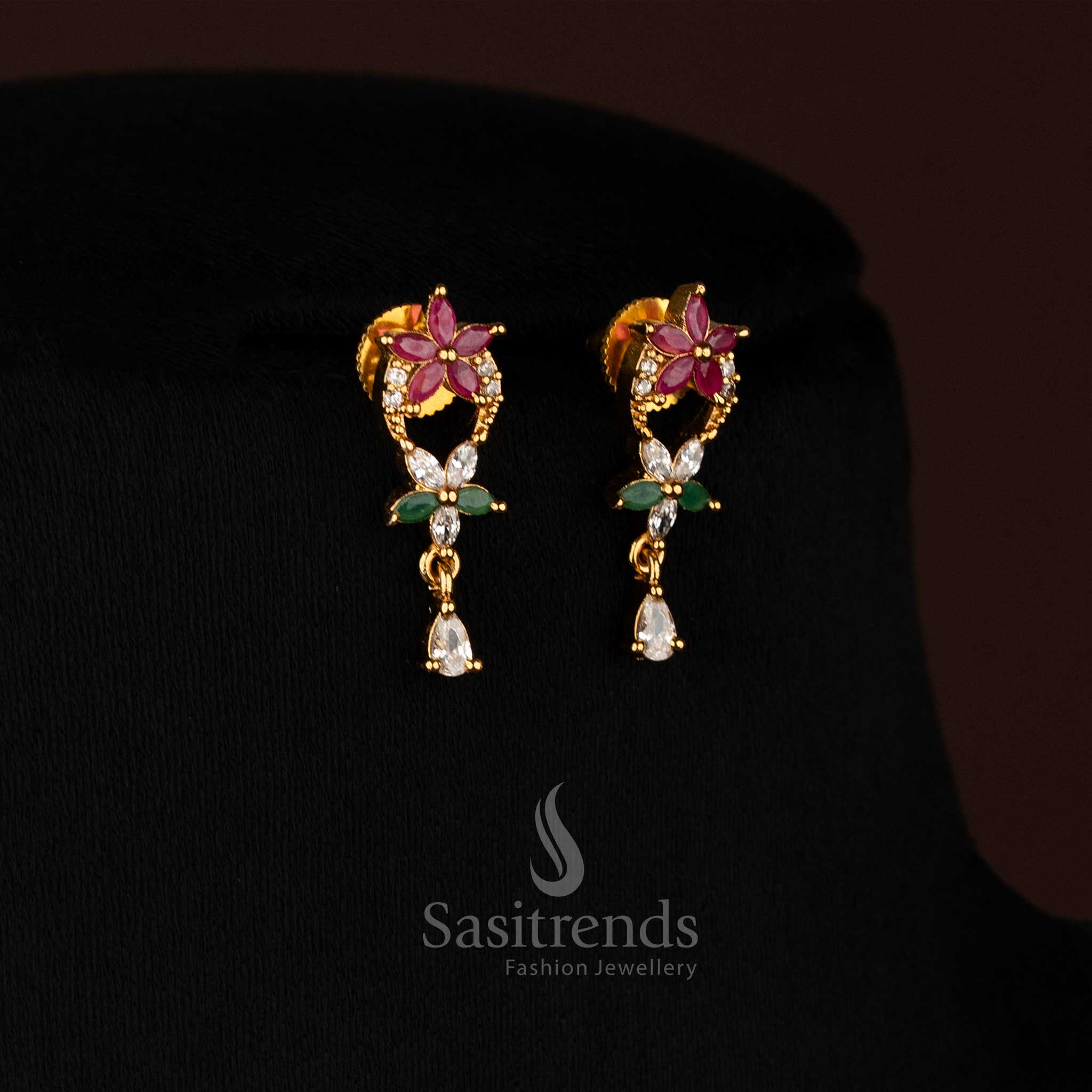 Exquisite Matte Gold Plated American Diamond Round Cut Necklace Set with Floral Petals for Festive Wear – Sasitrends - Image 7