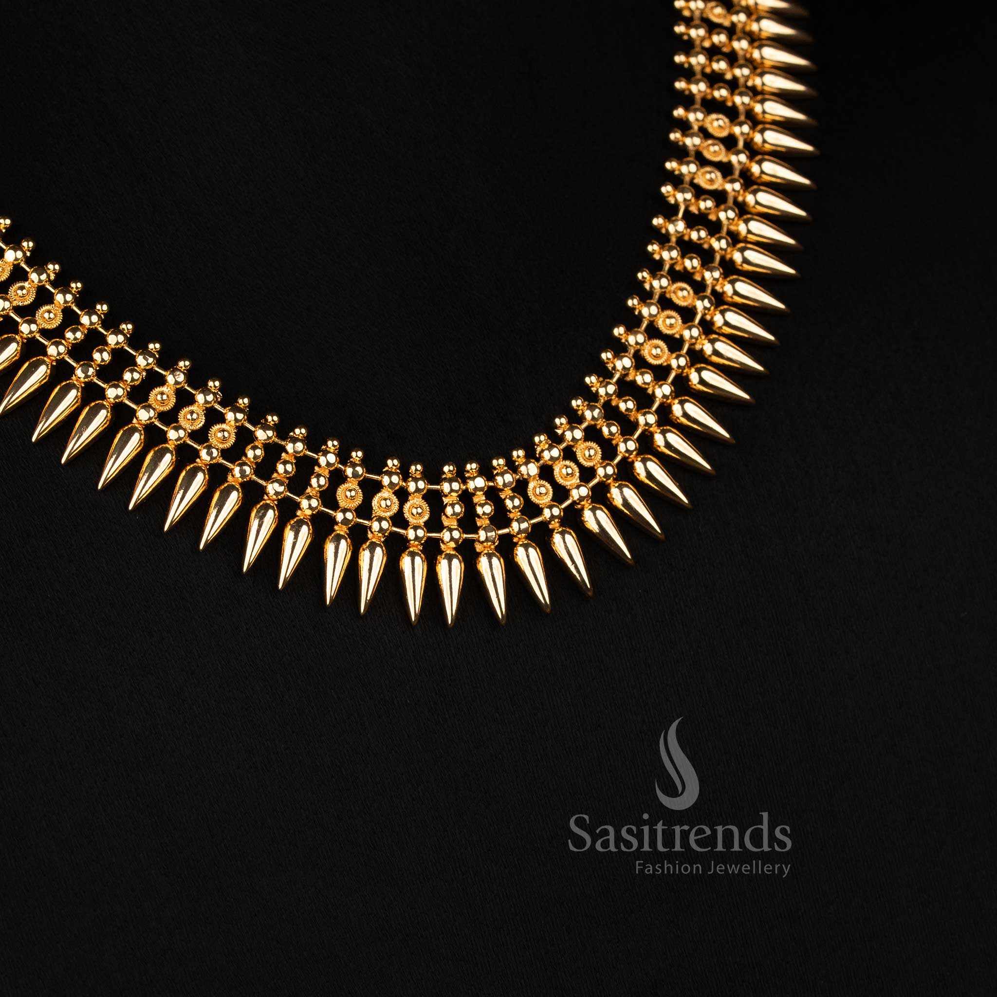 Traditional Kerala Style Micro Gold Plated Mullapoo Necklace & Jewellery Set for Women | Sasitrends - Image 2