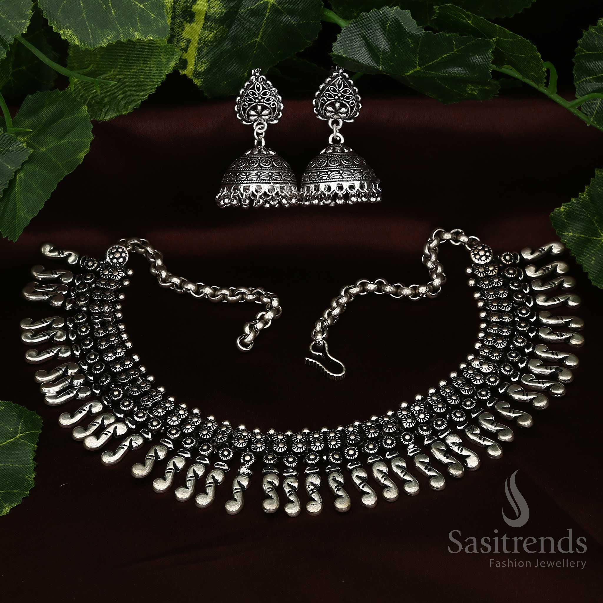 Kolhapuri-Inspired Oxidised Silver Necklace Jewellery Set - Sasitrends Ethnic Series - Image 4