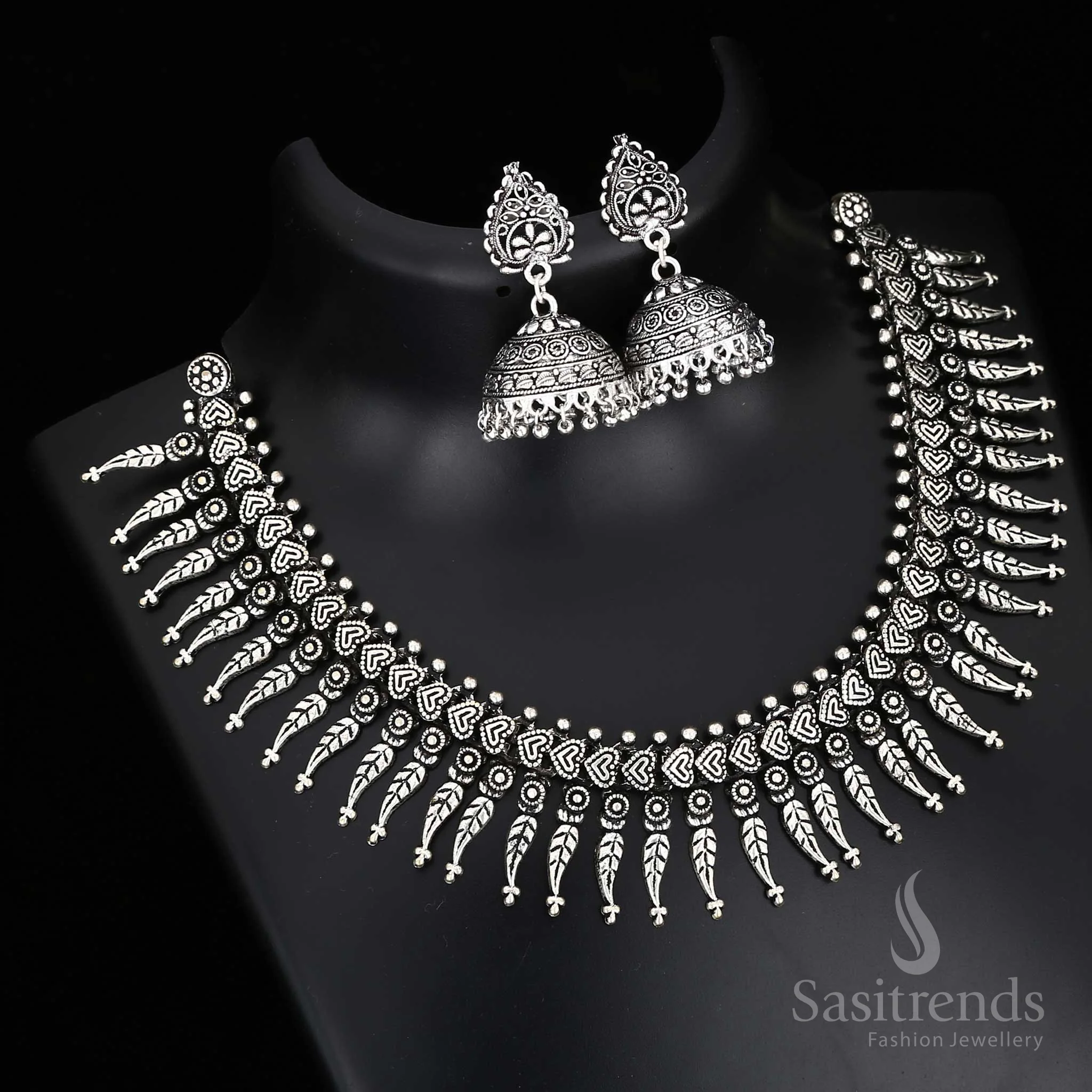 Kolhapuri-Inspired Oxidised Silver Necklace Jewellery Set - Sasitrends Ethnic Series - Image 6