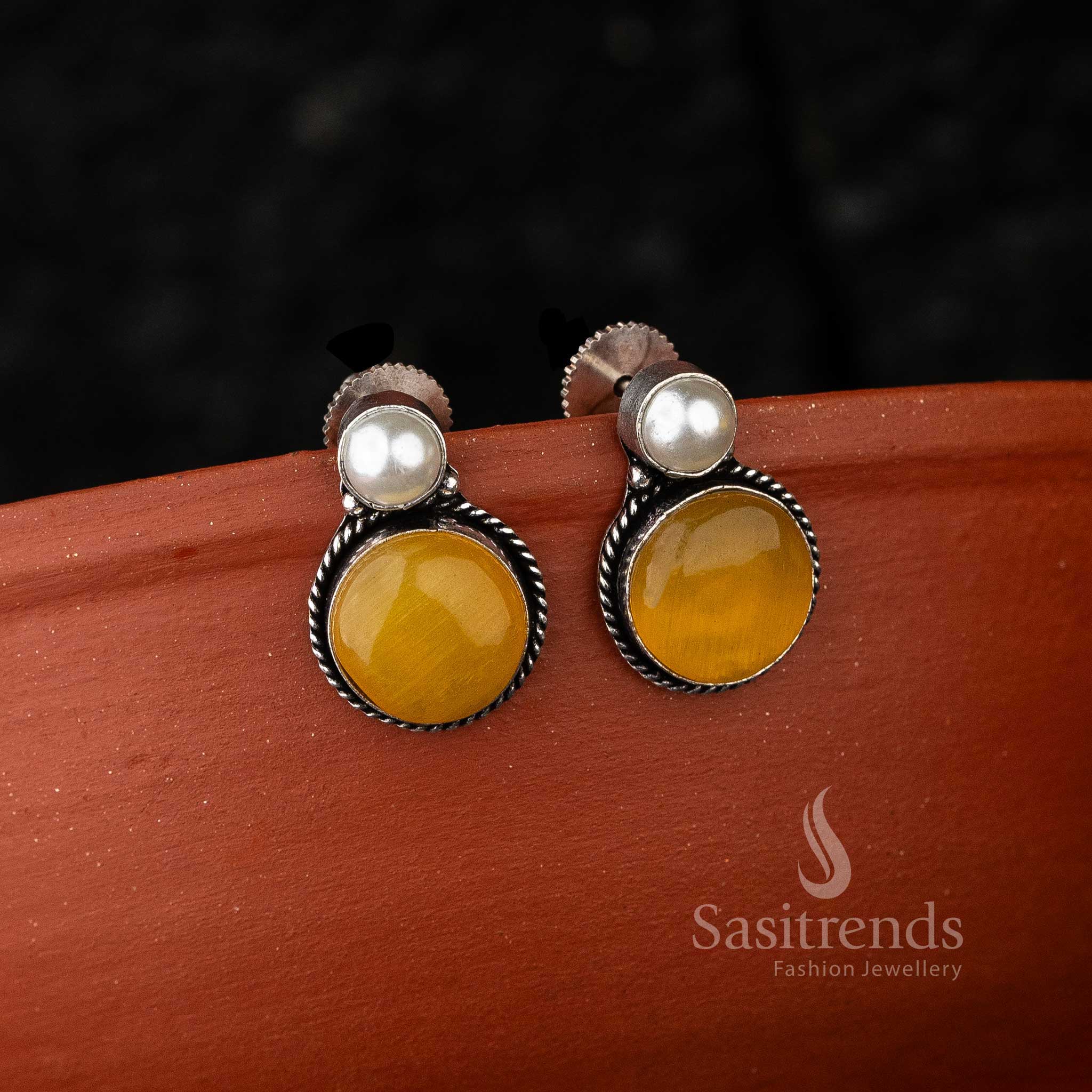 Sasitrends - Elegant Oxidised Silver Pearl & Monalisa Stone Earrings - Image 3