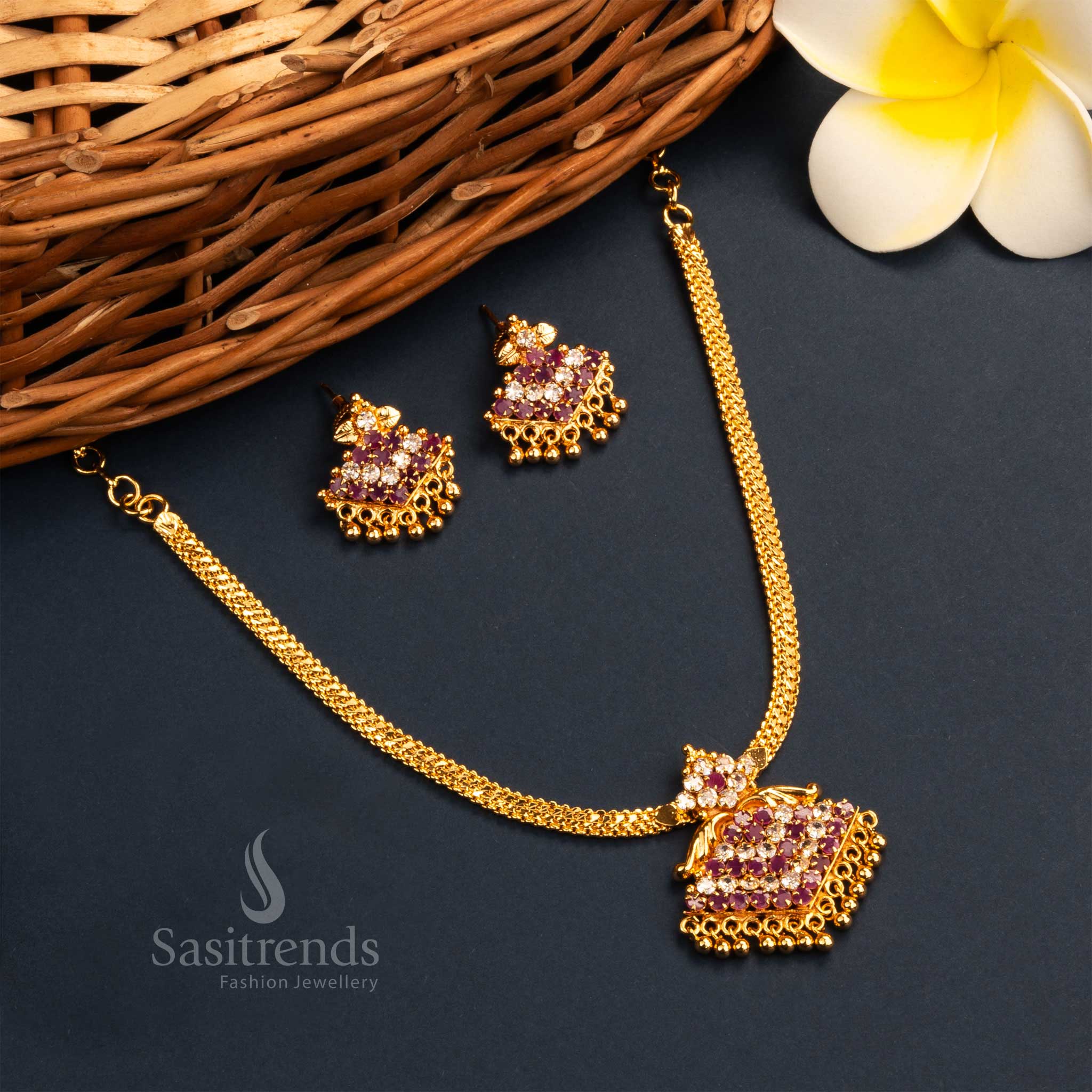Latest Kerala Style Micro Gold Plated Floral Pendant Necklace Jewellery Set with Guarantee – Traditional Elegance - Image 8
