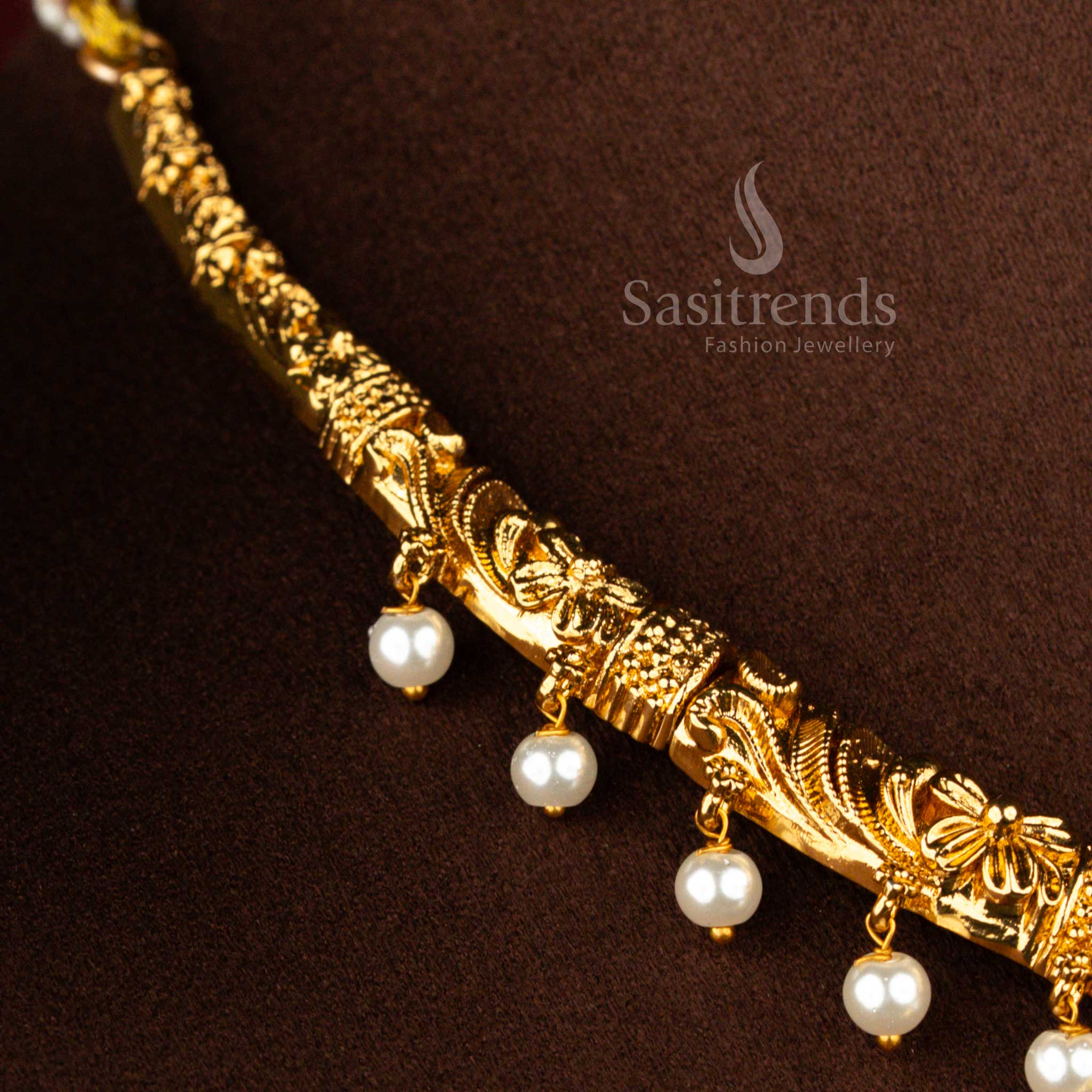 Divine Premium Matte Gold Plated Temple Gajalakshmi Goddess Lakshmi Peacock Nakshi Necklace Jewellery Set for Traditional Events & Cultural Celebrations - Image 3