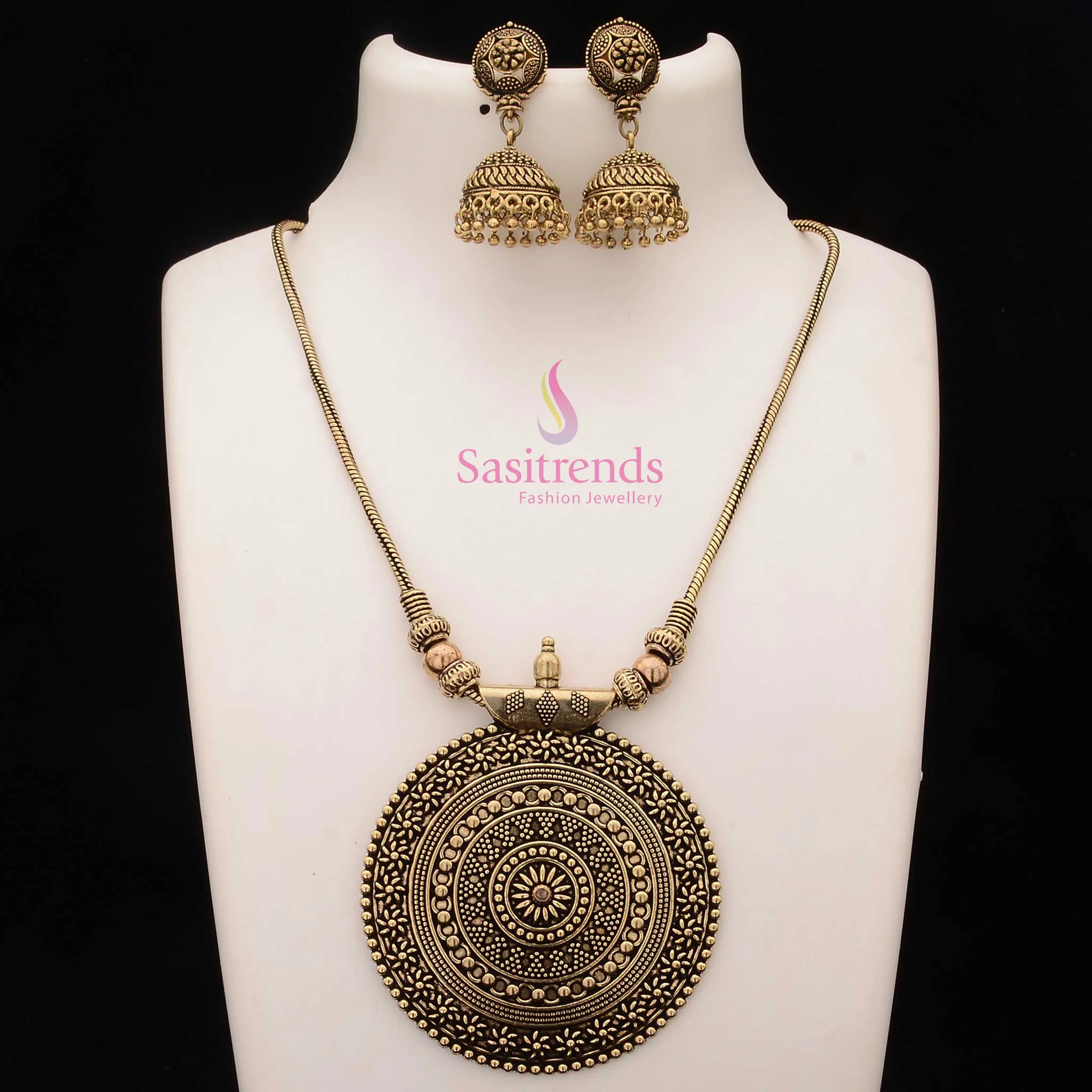 Roopasi Chakra Pendant Chain Jewellery Set – Available in Oxidised Silver and Antique Gold - Image 4