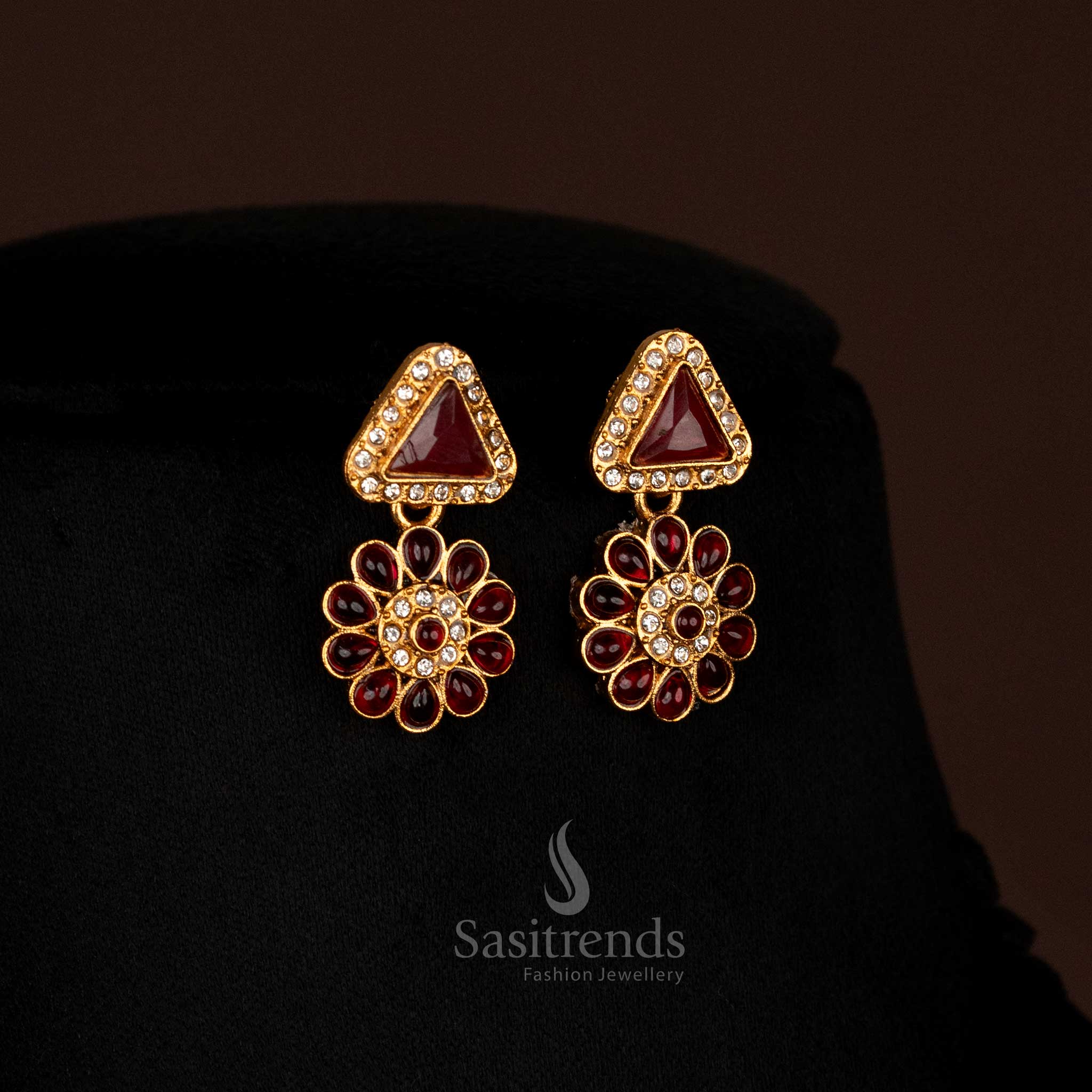 Beautiful Classic Matte Gold Plated Floral & Triangular Design Necklace Jewellery Set with Stones -Affordable - Sasitrends - Image 5