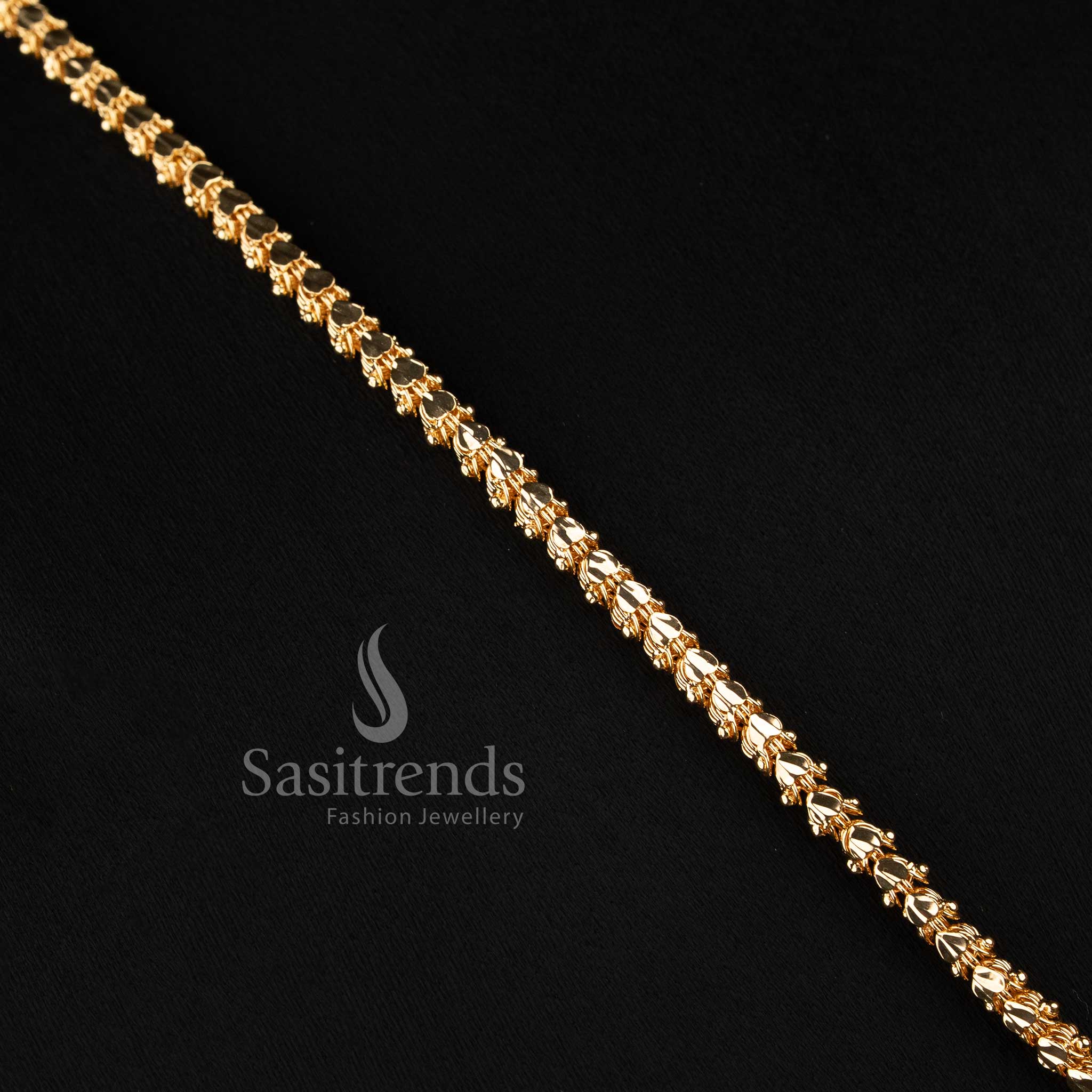 Impon Micro Gold Plated Interlocking Capsule Chain Long Haram with Asymmetrical Paisley Bouquet AD Pendant - Sasitrends - Image 2