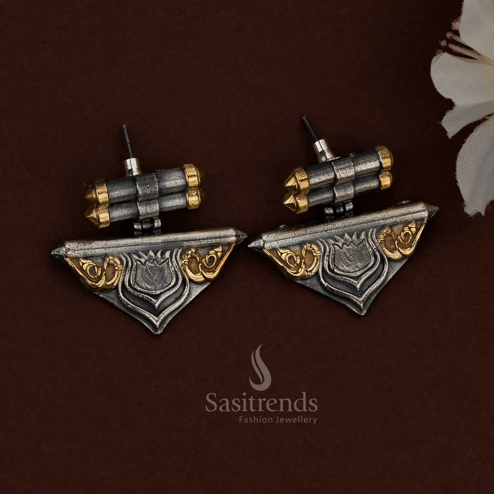 Collection of Premium Rich Look Attractive 92.5 Dual Tone Silver Oxidised Plated Husli Necklace Jewellery Set - Image 20