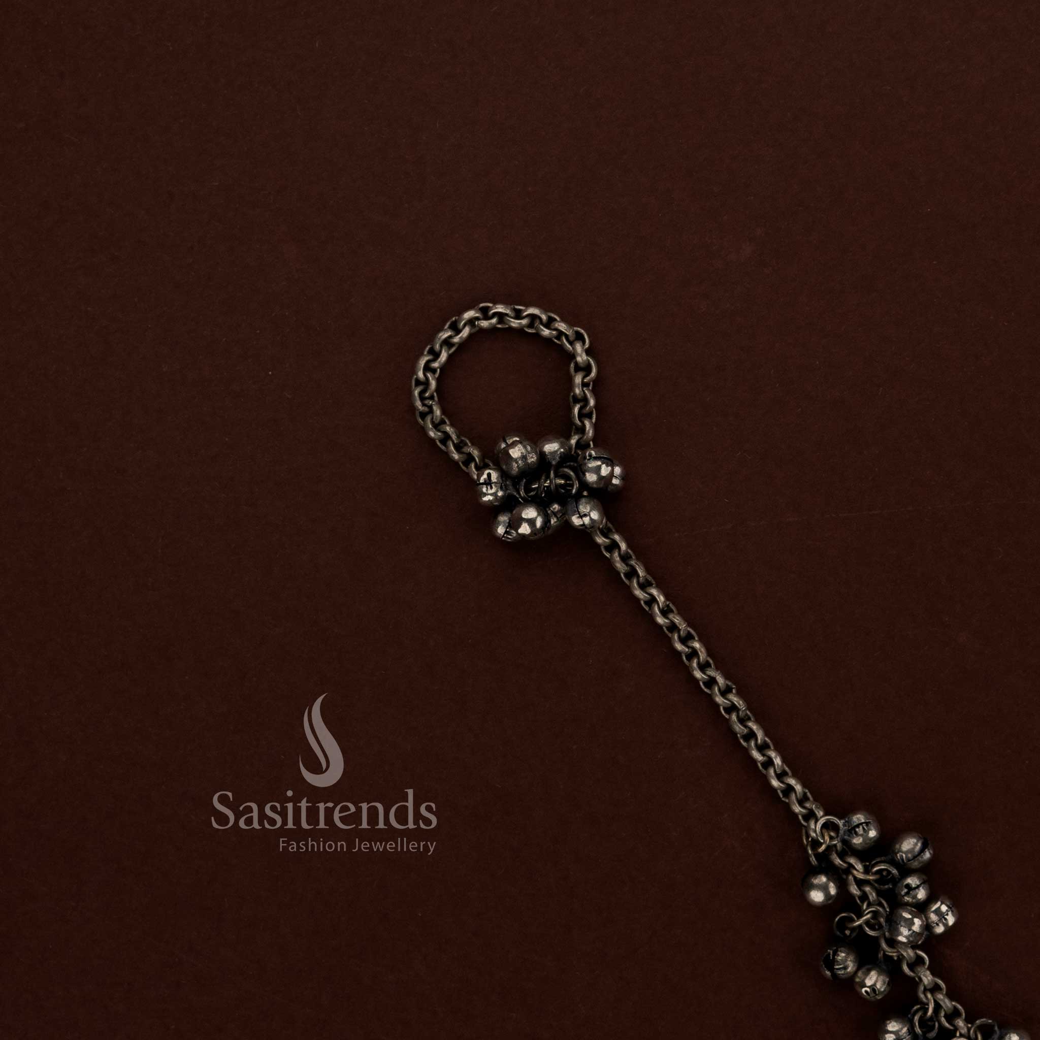 Oxidised Silver Ghungroo Haath Phool Anklet with Chain Toe Ring for Navaratri, Ethnic Wear - Image 3