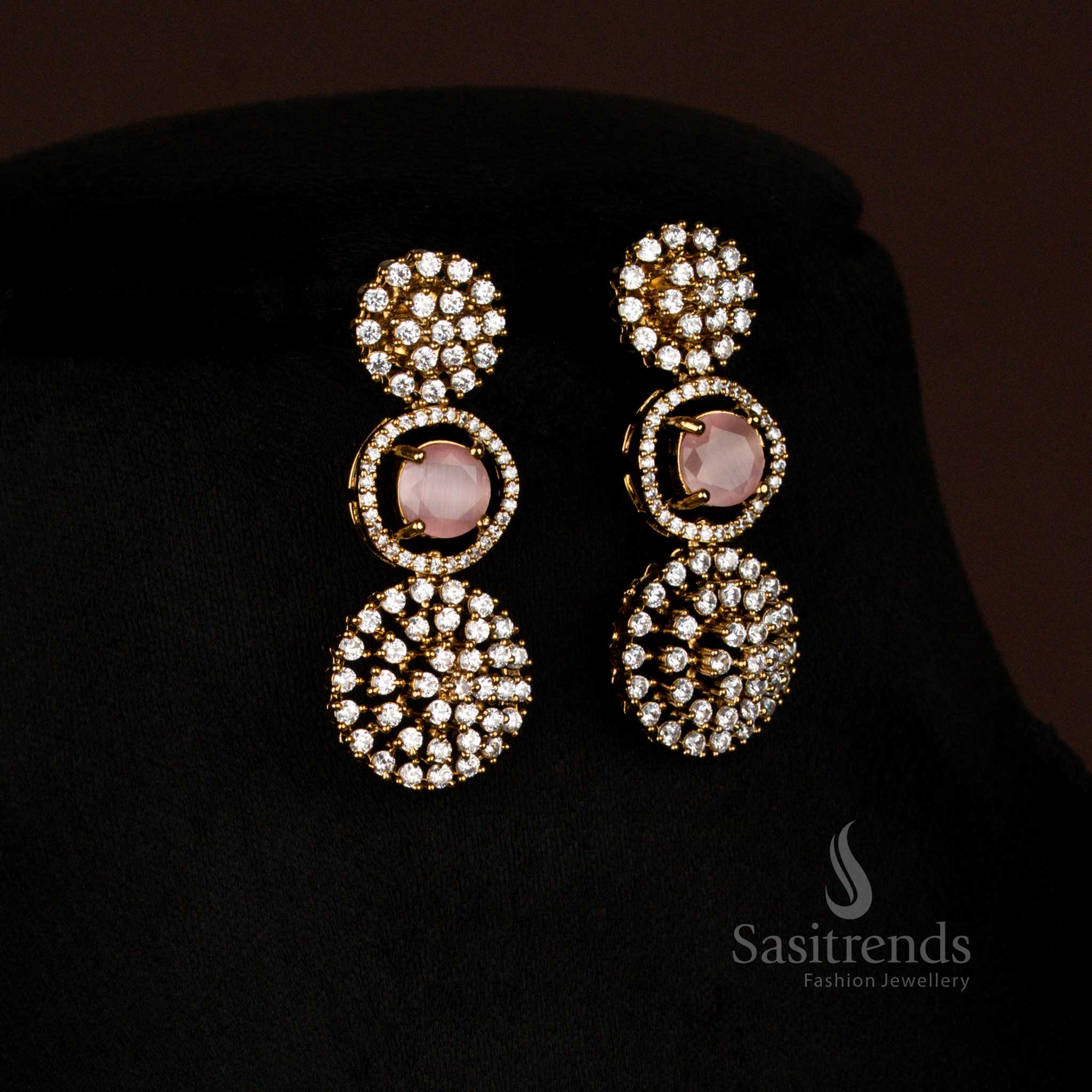 Sparkling American Diamond Circular Floral Victorian Necklace Jewellery Set - Image 4