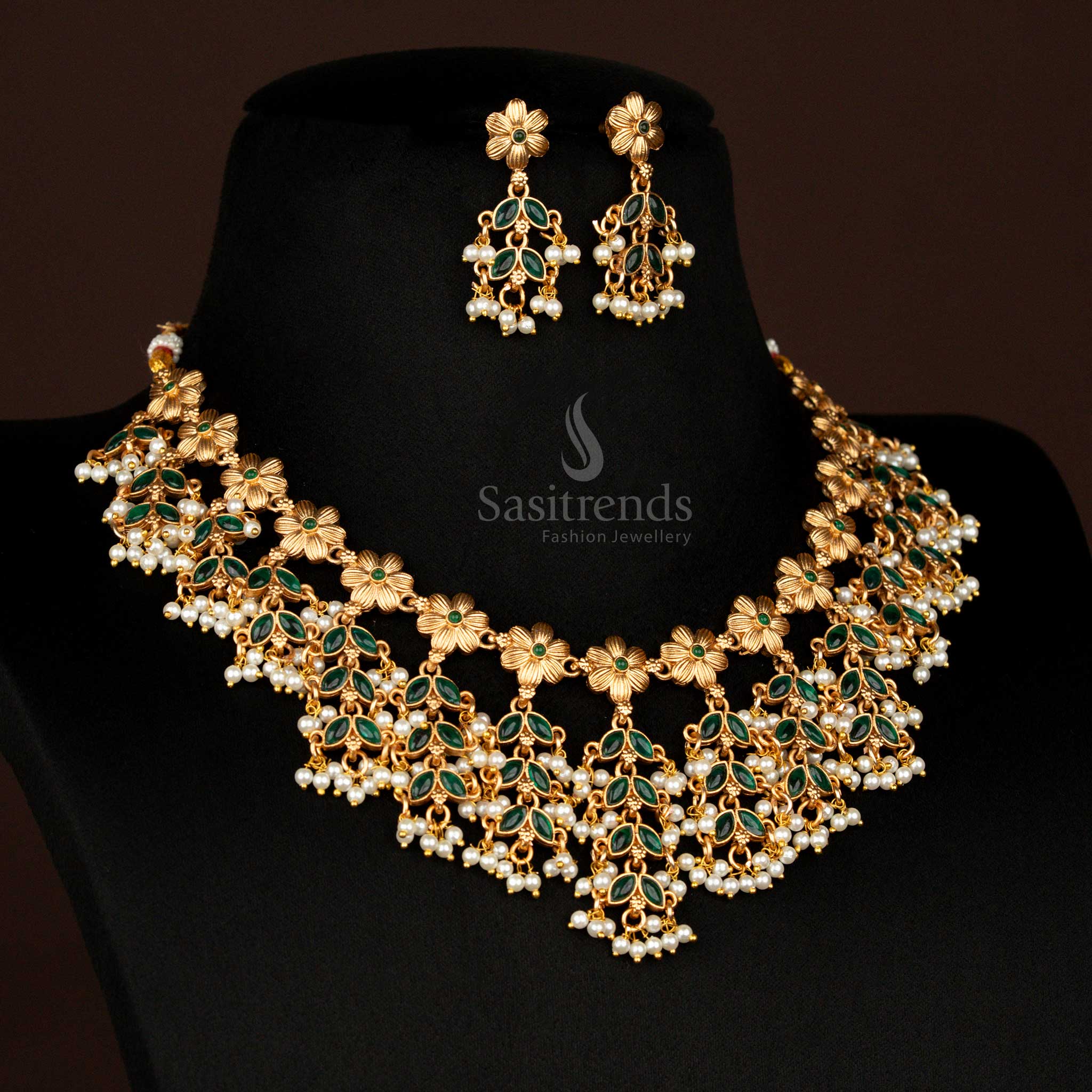 Gorgeous Classic Matte Gold Plated Floral Hanging Bridal Necklace Jewellery Set with Designer Pearl Drops – Budget Friendly Temple Jewellery - Sasitrends - Image 4
