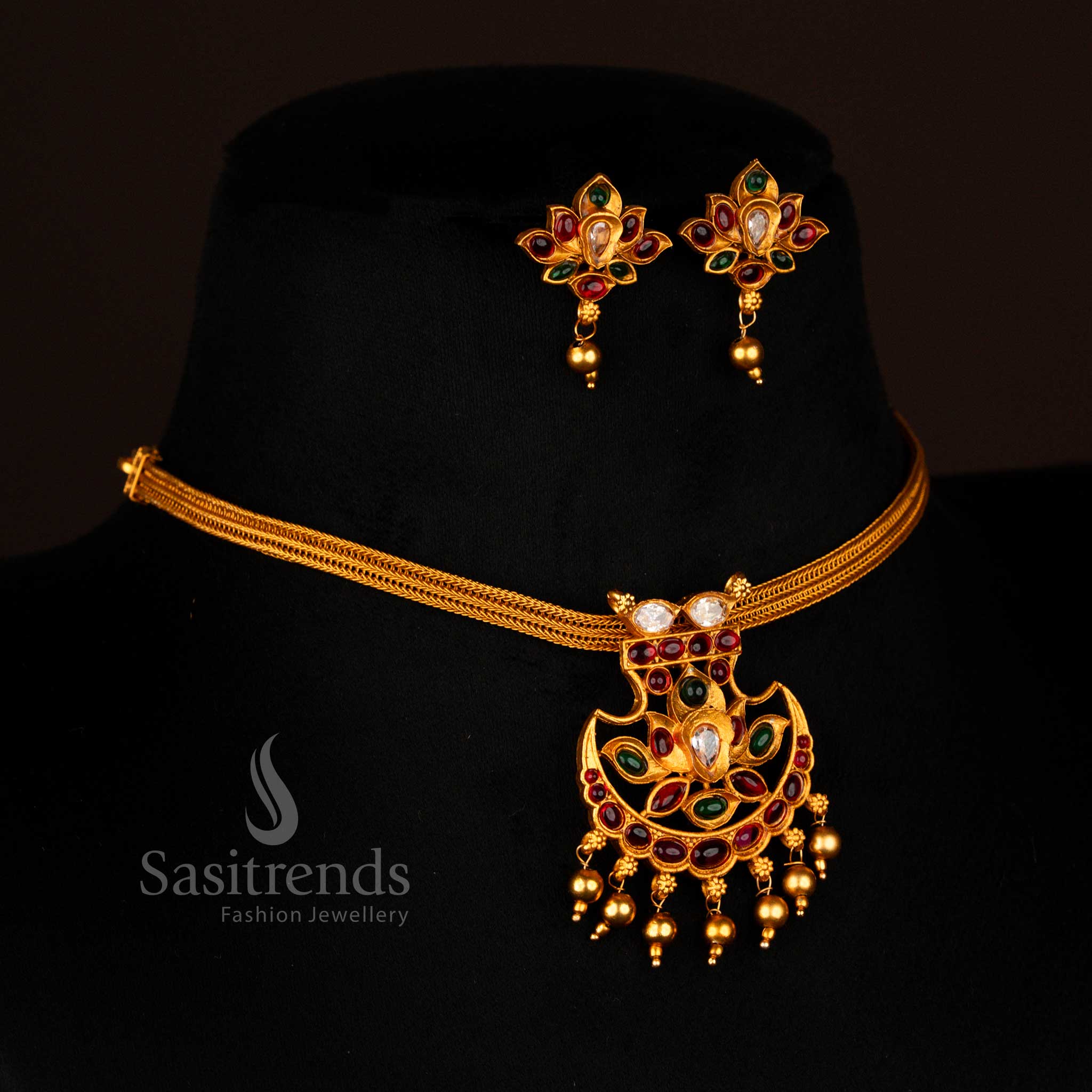 Stunning Classic Temple Matte Gold Plated Flexible Chain Pendant Necklace Jewellery Set with Stone-Studded Floral Design – Temple Jewellery for Wedding & Saree Wear - Sasitrends - Image 3