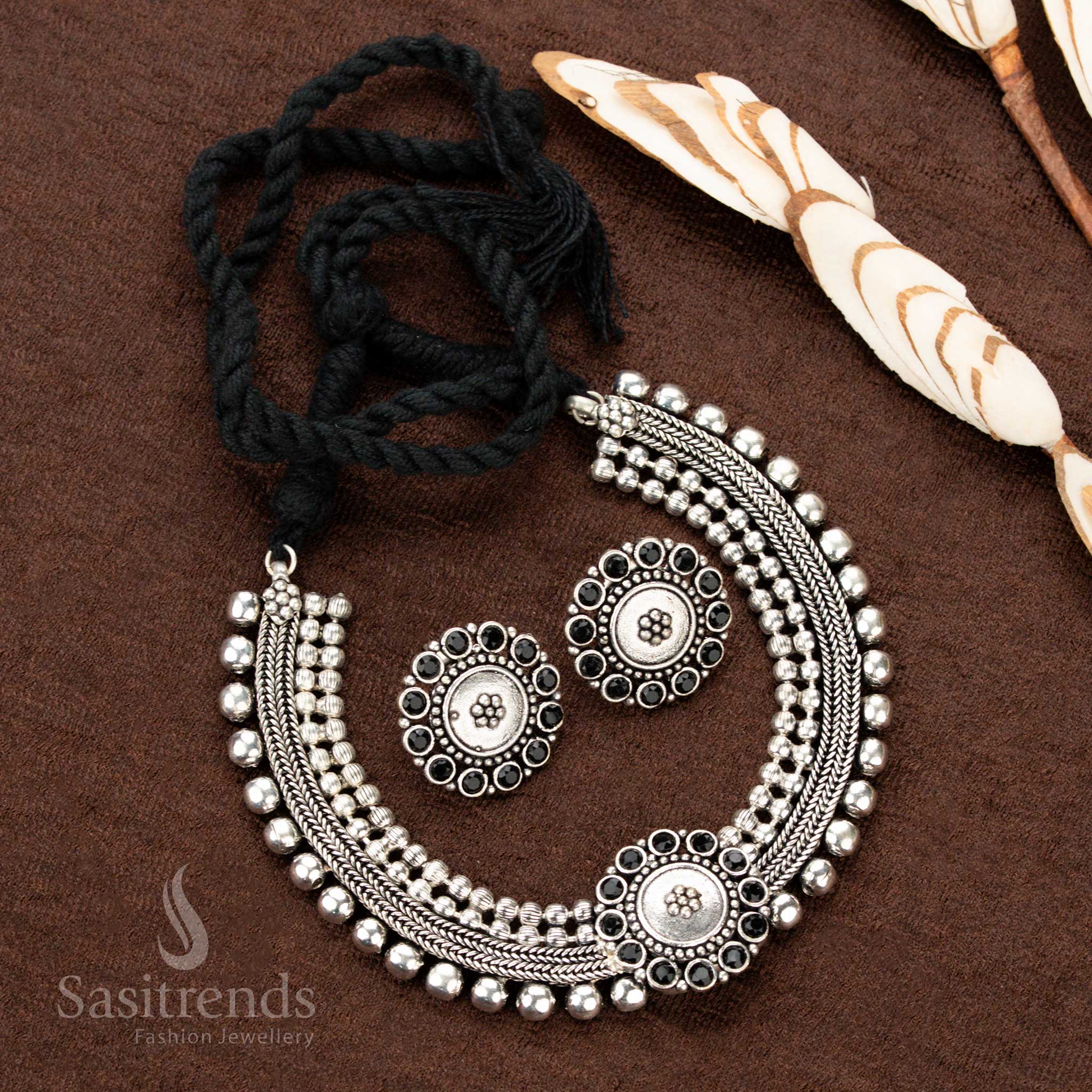Stunning Kolapuri Oxidised Choker Necklace Jewellery Set with Bold Dual-Tone Floral Stone Motif Design – Perfect for Navaratri, Sarees & Festive Occasions - Sasitrends - Image 9
