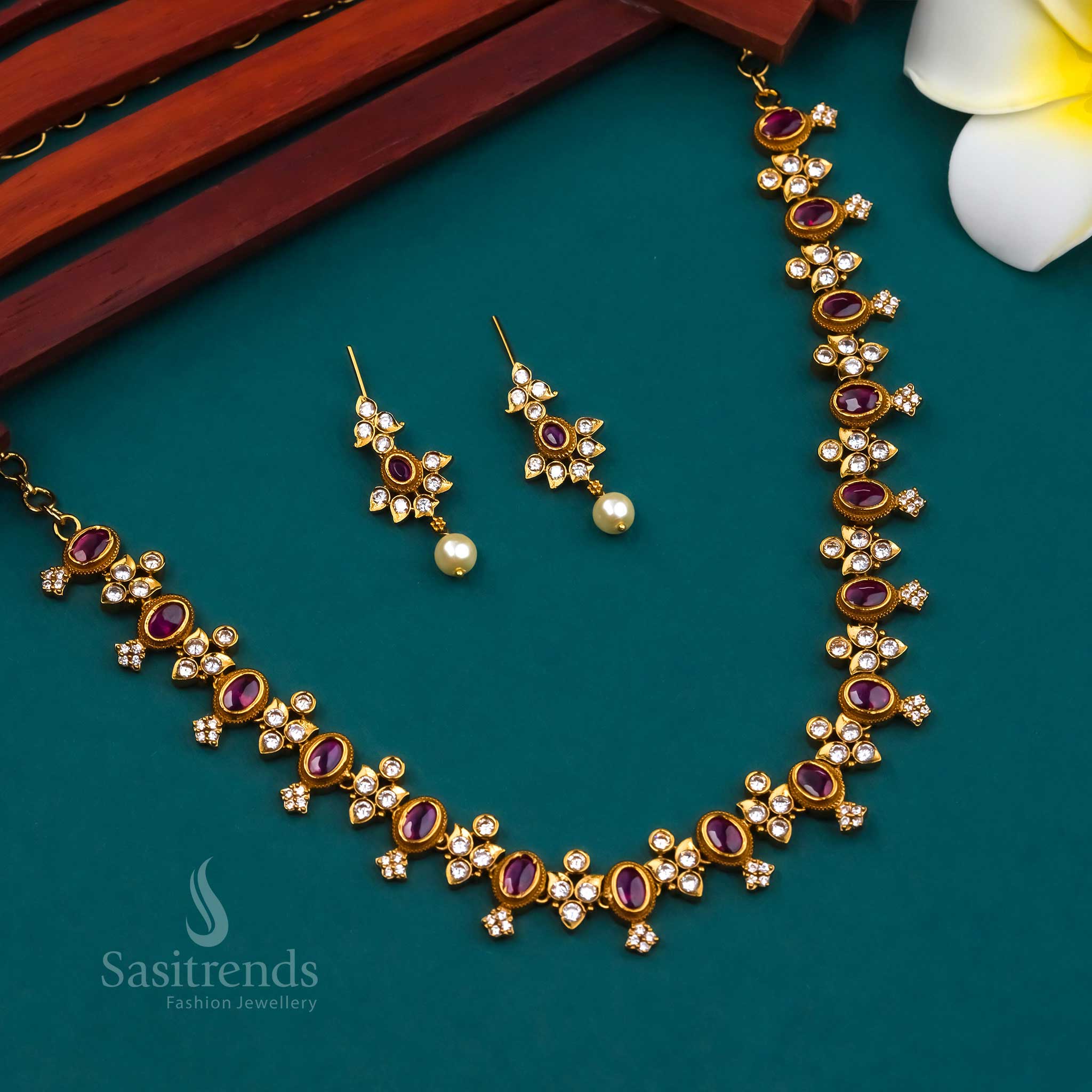 Gorgeous Oval Motif Temple Matte Gold Plated Necklace Jewellery Set with AD Stones for Women | Sasitrends