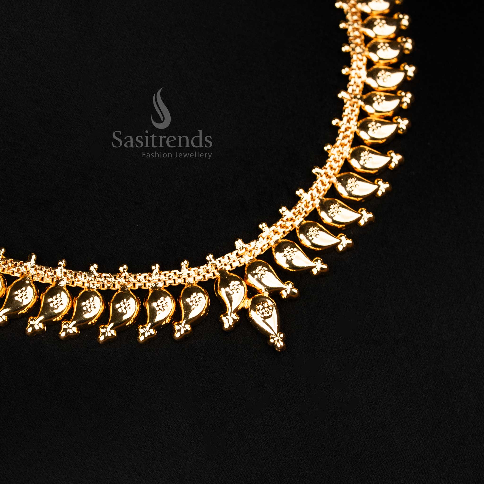Sasitrends | Traditional Kerala Paisley Design Micro Gold Plated Necklace - Image 4