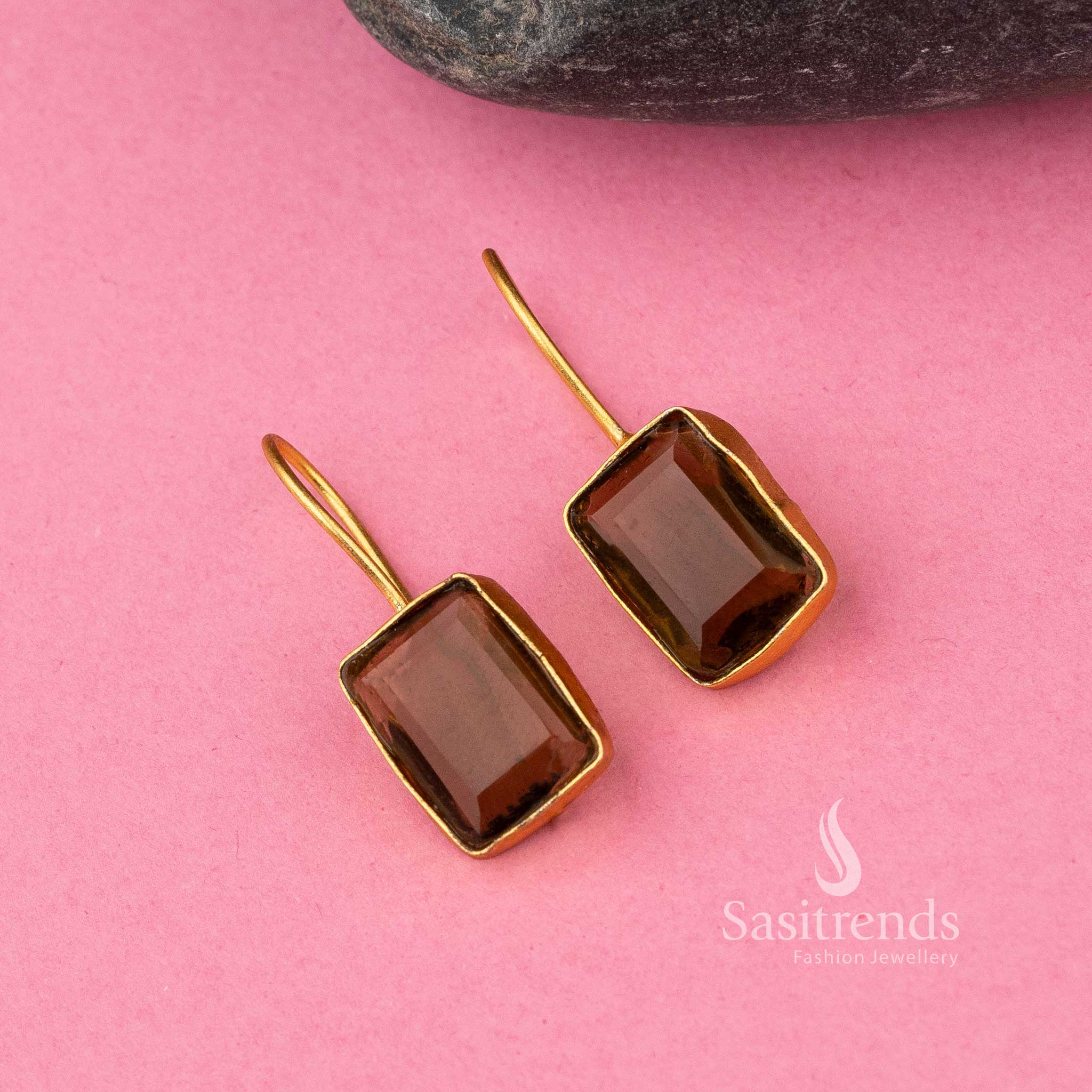 Sasitrends - Attractive Gold Plated Monalisa Stone Studded Contemporary Fishhook Earrings - Image 4
